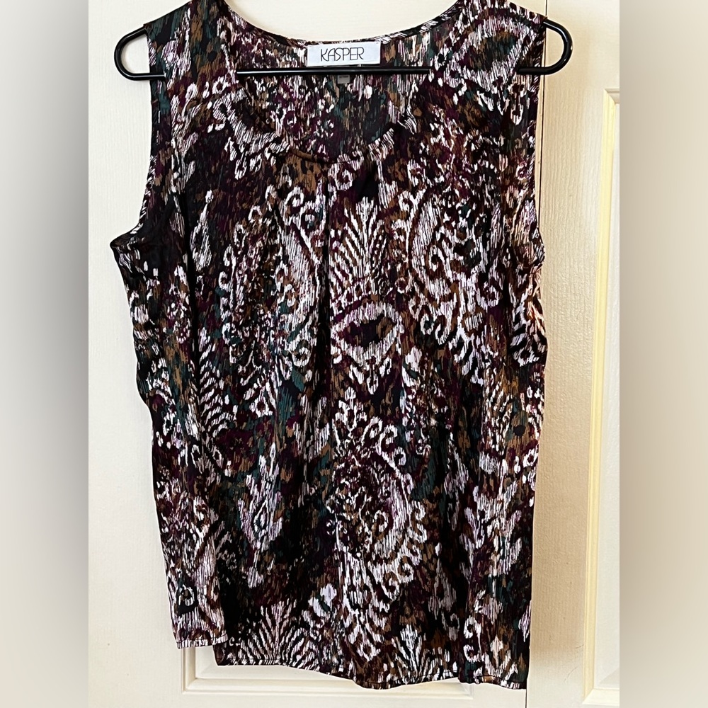 Kasper medium sleeveless top burgundy and green and beige